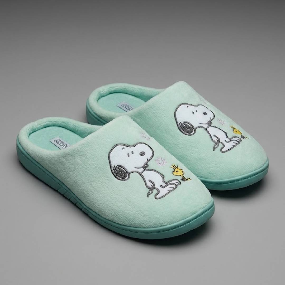 Pantuflas Snoopy Mujer | Suavidad y Alegría para Tu Hogar